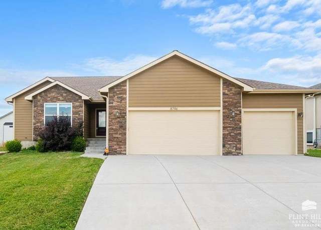 Property at 8796 N Kelliann Way, Manhattan, KS 66502, 5 beds, 3 baths