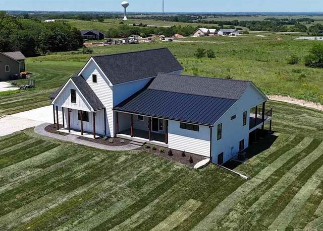 Property at 14325 Prairie Fire Ln, Wamego, KS 66547, 6 beds, 3.5 baths