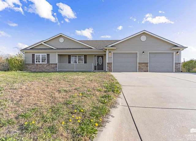 Property at 1005 Conley Cir, Manhattan, KS 66503, 3 beds, 2 baths
