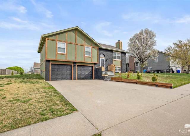 Property at 1912 Apache Dr, Junction City, KS 66441, 4 beds, 2.5 baths