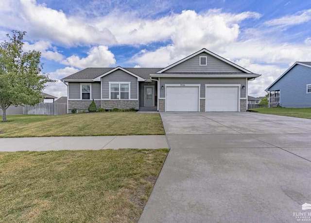 Property at 9936 Lavender Ln, Manhattan, KS 66502, 5 beds, 3 baths
