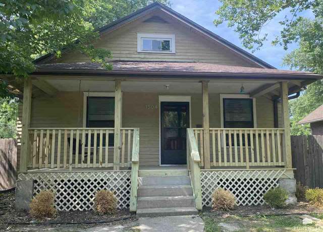 Property at 1504 Colorado St, Manhattan, KS 66502, 3 beds, 1 bath