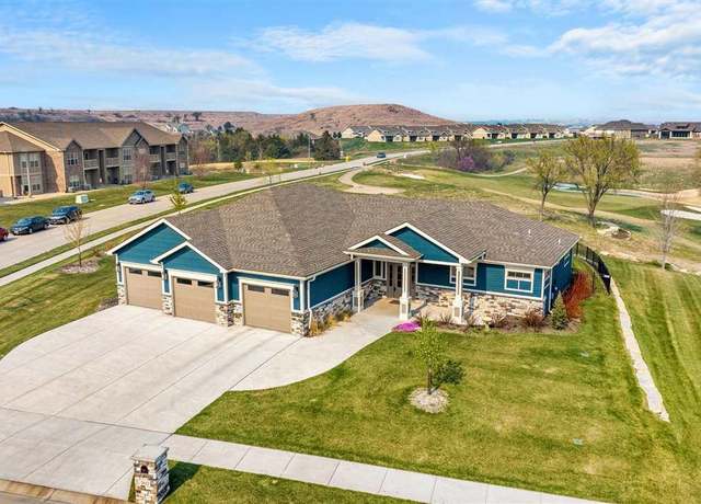 Property at 2612 Ardmore Cir, Manhattan, KS 66503, 3 beds, 2 baths