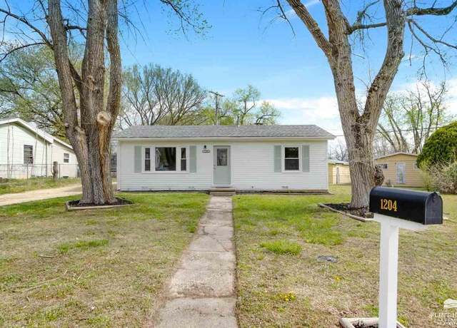 Property at 1204 Pershing Dr, Junction City, KS 66441, 2 beds, 1 bath