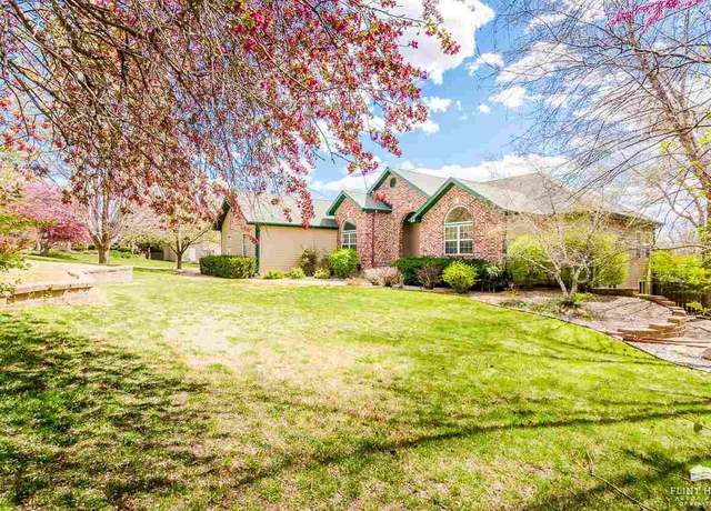 Property at 4105 Wycliffe Dr, Manhattan, KS 66503, 5 beds, 3 baths