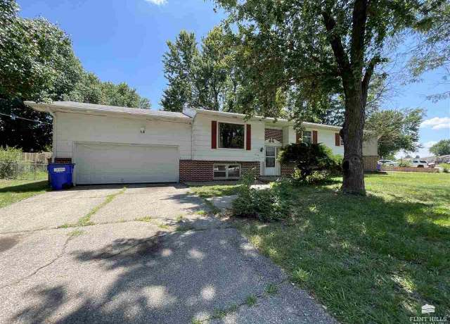 Property at 1209 Highland Dr, Junction City, KS 66441, 4 beds, 2 baths