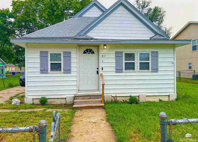Property at 811 W 13th St, Junction City, KS 66441, 3 beds, 1 bath