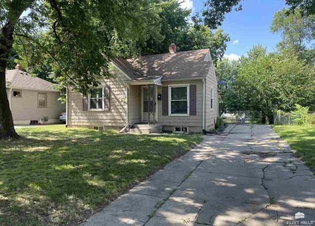 Property at 514 W Elm St, Junction City, KS 66441, 2 beds, 1 bath