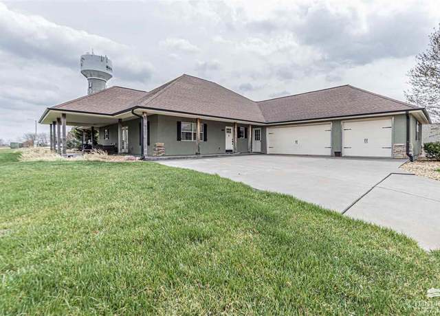Property at 1109 S Mill Point Cir, Manhattan, KS 66503, 4 beds, 3 baths
