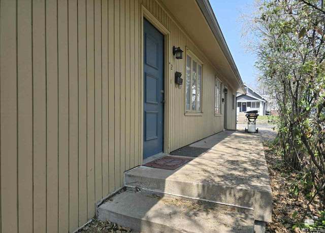 Property at 921 Leavenworth St, Manhattan, KS 66502, 4 beds, 2 baths