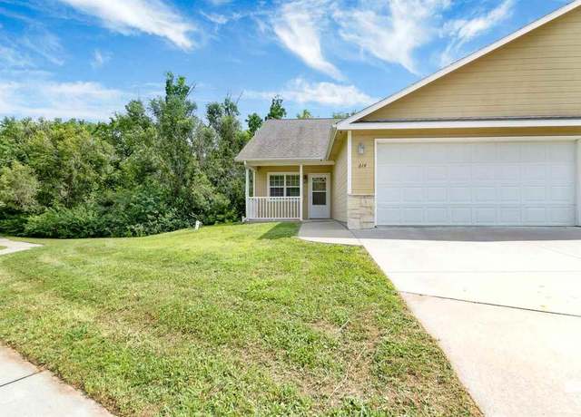 Property at 614 Highland Ridge Dr, Manhattan, KS 66503, 3 beds, 2.5 baths