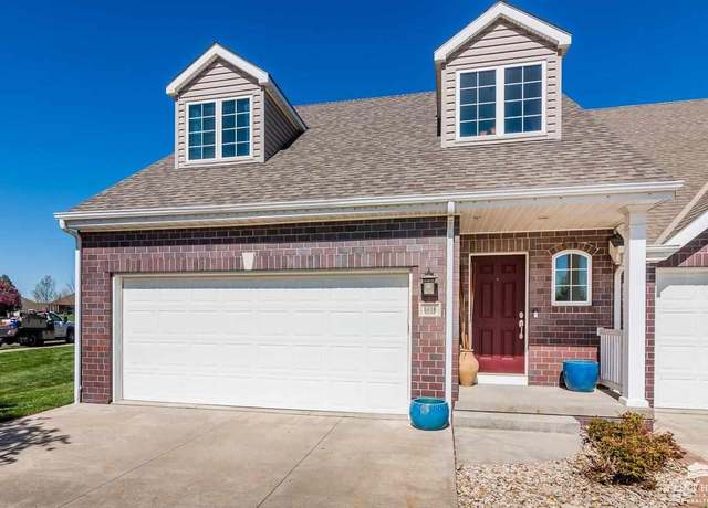 Property at 1416 Oaktree Pl, Manhattan, KS 66503, 3 beds, 3.5 baths