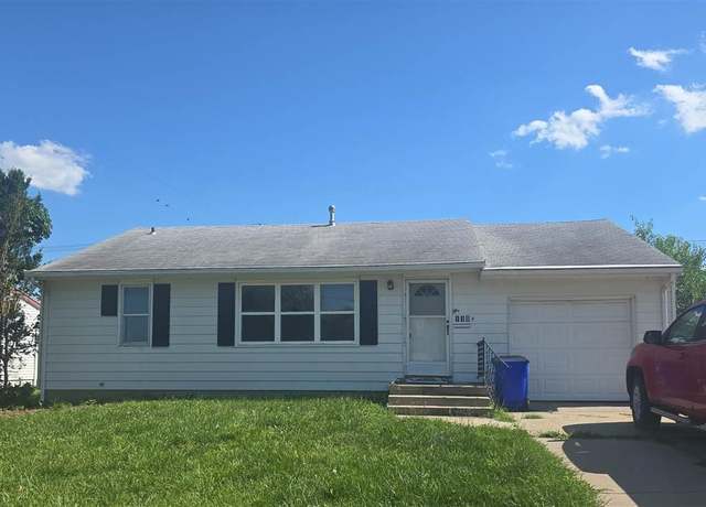 Property at 1109 Skyline Dr, Junction City, KS 66441, 3 beds, 1 bath