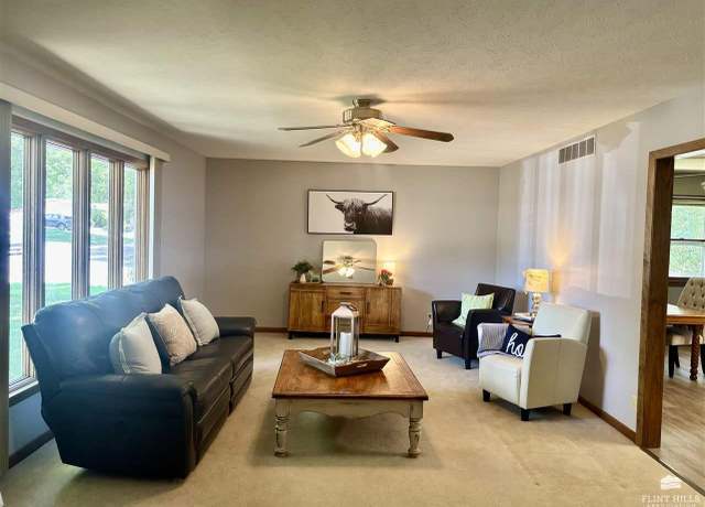 Property at 1507 N Campbell St, Abilene, KS 67410, 3 beds, 2 baths
