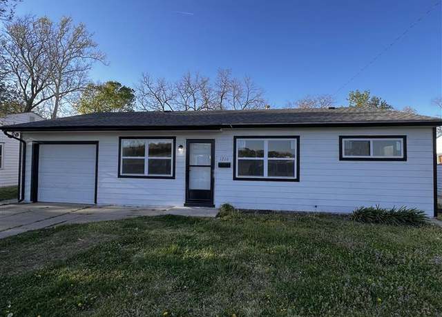 Property at 1216 W 11th St, Junction City, KS 66441, 3 beds, 1 bath