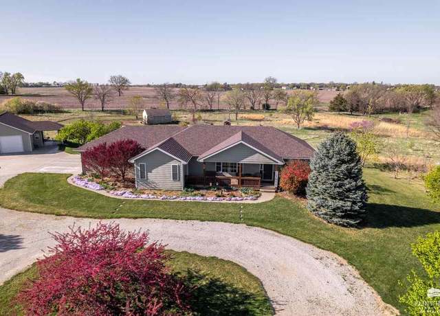 Property at 5865 Little Pond Cir, Wamego, KS 66547, 5 beds, 3 baths