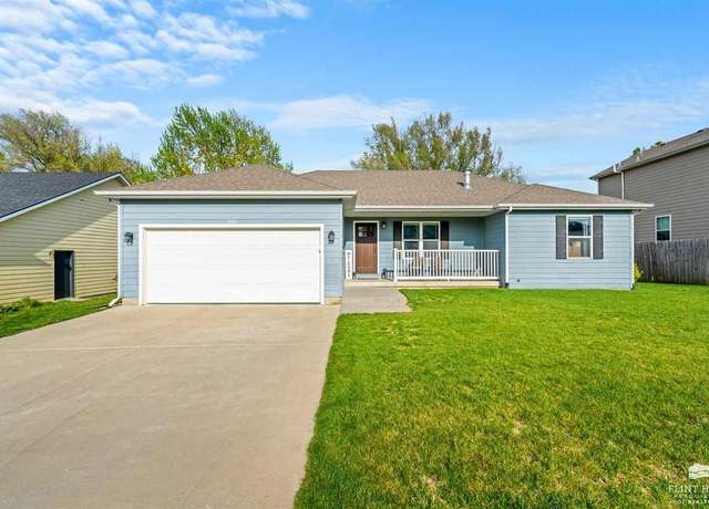 Property at 525 Tallgrass Dr, Junction City, KS 66441, 5 beds, 3 baths