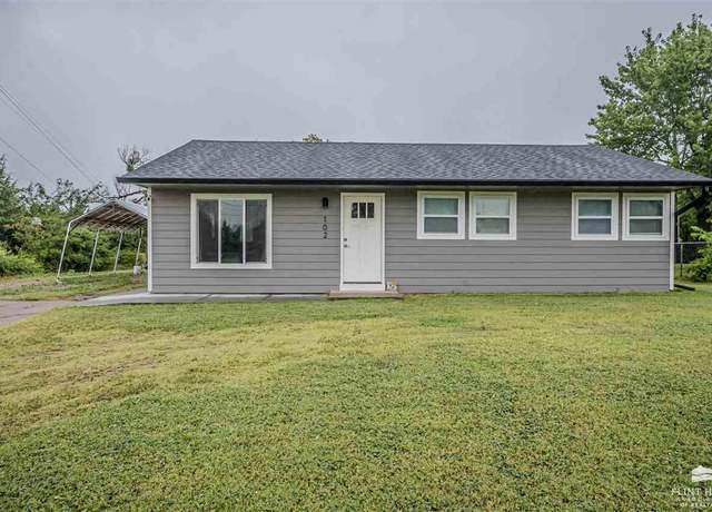 Property at 102 Riverview Dr, Junction City, KS 66441, 3 beds, 1 bath