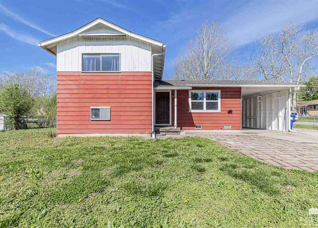 Property at 1618 Custer Rd, Junction City, KS 66441, 3 beds, 1 bath