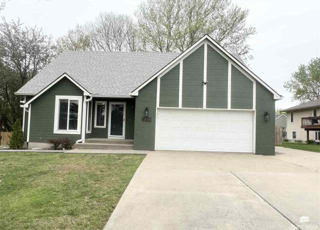 Property at 3351 Newbury St, Manhattan, KS 66503, 4 beds, 3.5 baths