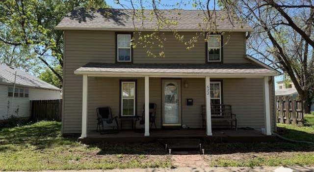 Photo of 622 Dexter St, Clay Center, KS 67432