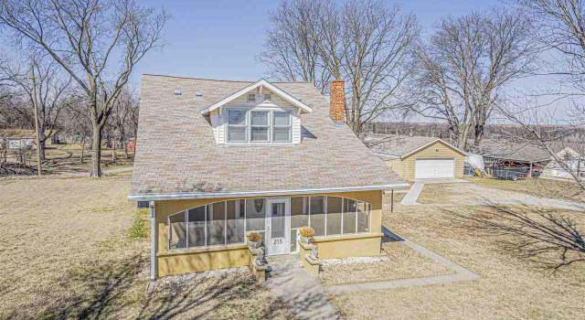 Photo of 215 16th St, Ogden, KS 66517