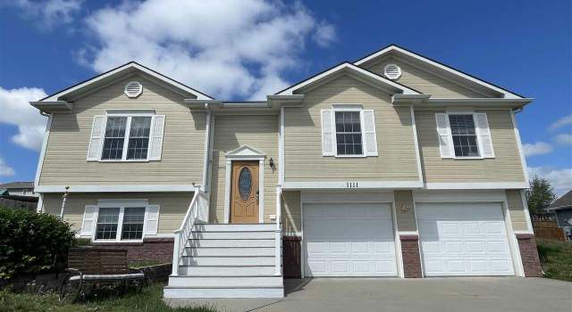 Photo of 1111 Manor Dr, Chapman, KS 67431