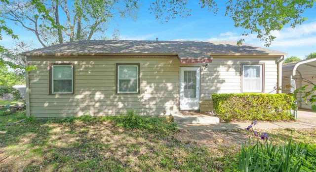Photo of 168 E Grandview Dr, Junction City, KS 66441