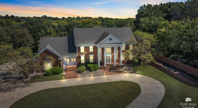 Photo of 1316 Sharingbrook Dr, Manhattan, KS 66503