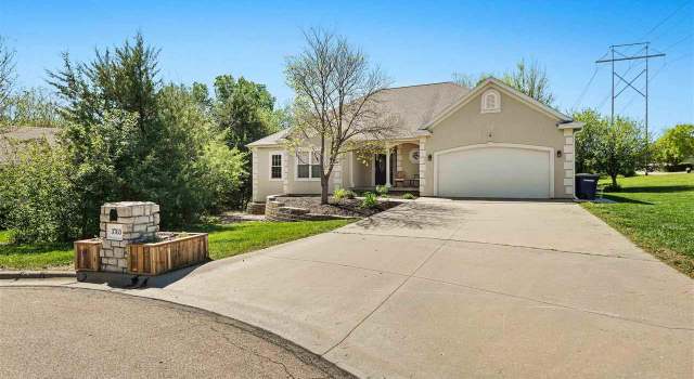 Photo of 3703 Stone Pine Cir, Manhattan, KS 66503