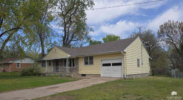 Photo of 622 Stone Ln, Chapman, KS 67431