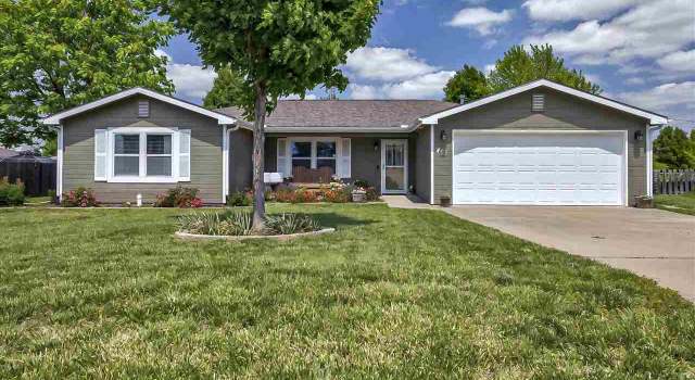 Photo of 403 Palomino Ln, Ogden, KS 66517