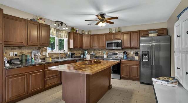 Photo of 403 Palomino Ln, Ogden, KS 66517