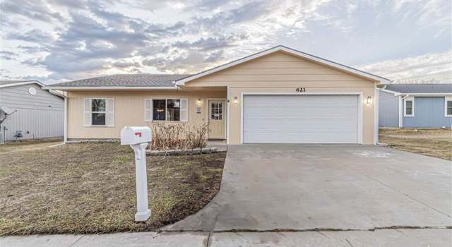 Photo of 621 Jerry Dr, Junction City, KS 66441