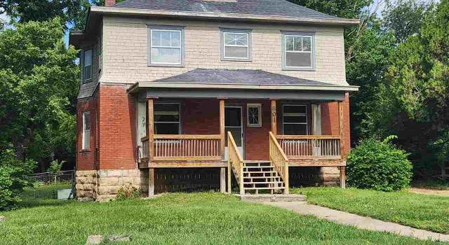 Photo of 801 N Broadway St, Herington, KS 67449
