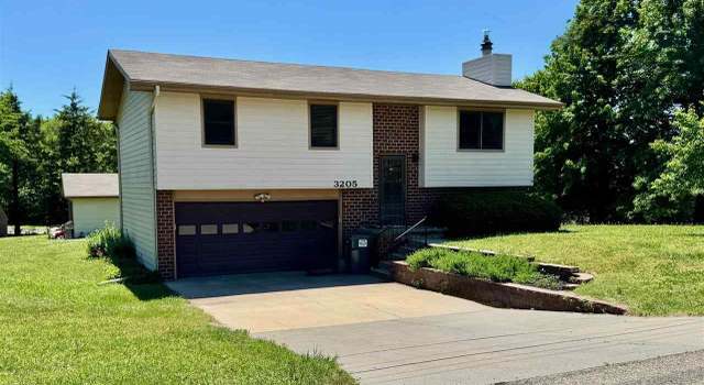 Photo of 3205 Weaver Dr, Milford, KS 66514