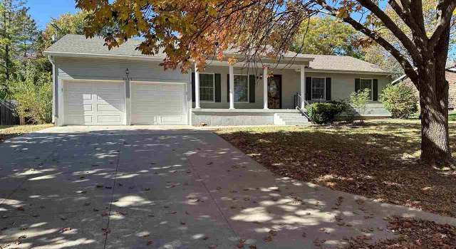 Photo of 3427 Treesmill Dr, Manhattan, KS 66503