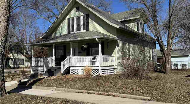 Photo of 403 Dexter St, Clay Center, KS 67432