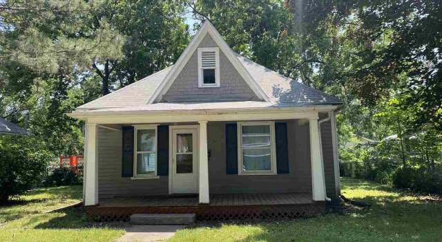 Photo of 615 Thurston St, Manhattan, KS 66502