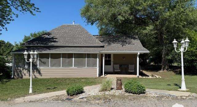 Photo of 509 13th St, Clay Center, KS 67432