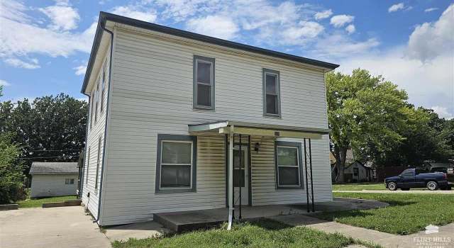 Photo of 301 S A St, Herington, KS 67449