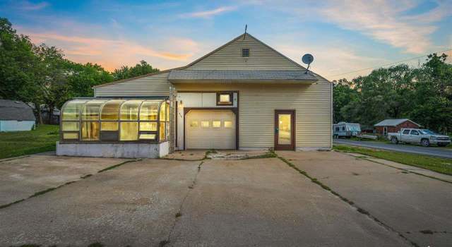 Photo of 410 Main St, Westmoreland, KS 66549