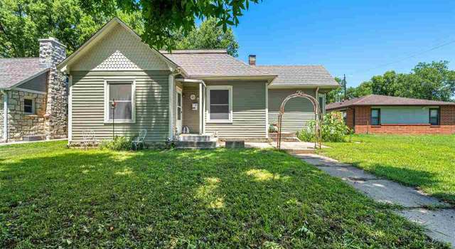 Photo of 1104 Pierre St, Manhattan, KS 66502