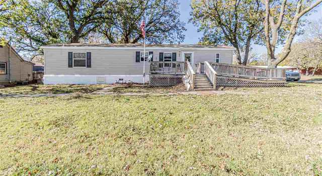 Photo of 202 S Walnut St St, White City, KS 66872