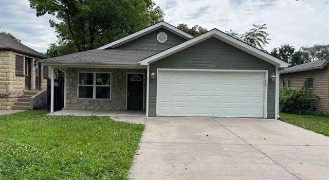 Photo of 434 W 4th St, Junction City, KS 66441