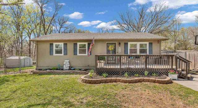 Photo of 103 Warnow Cir, Wamego, KS 66547