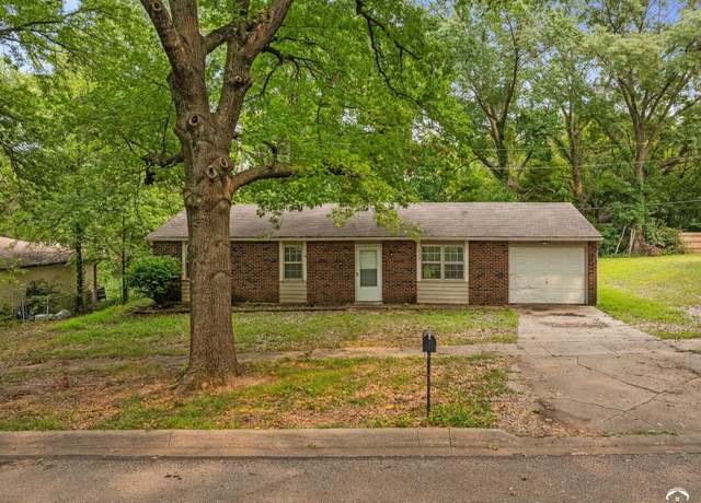 Property at 212 N Minnesota St, Lawrence, KS 66044, 3 beds, 1 bath