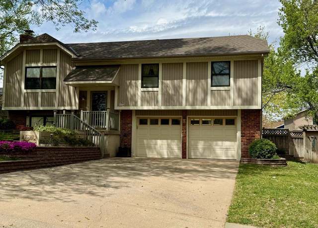 Property at 5416 Locust Ln, Kansas City, KS 66106, 3 beds, 1 bath