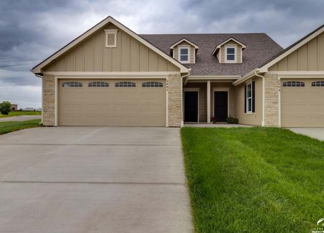 Property at 2804 Chasehire Dr, Lawrence, KS 66046, 3 beds, 2.5 baths