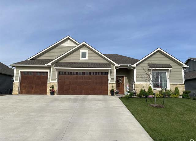 Property at 327 Three Forks Dr, Lawrence, KS 66049, 3 beds, 2 baths